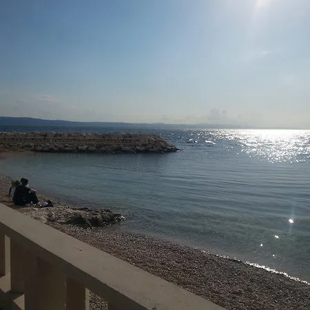 Miskovic アパート *